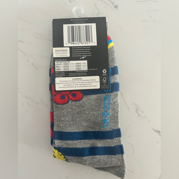 Sesame Street Unisex Crew Socks, Bioworld , Elmo & Friends Size 10-13 - Picture 7 of 8